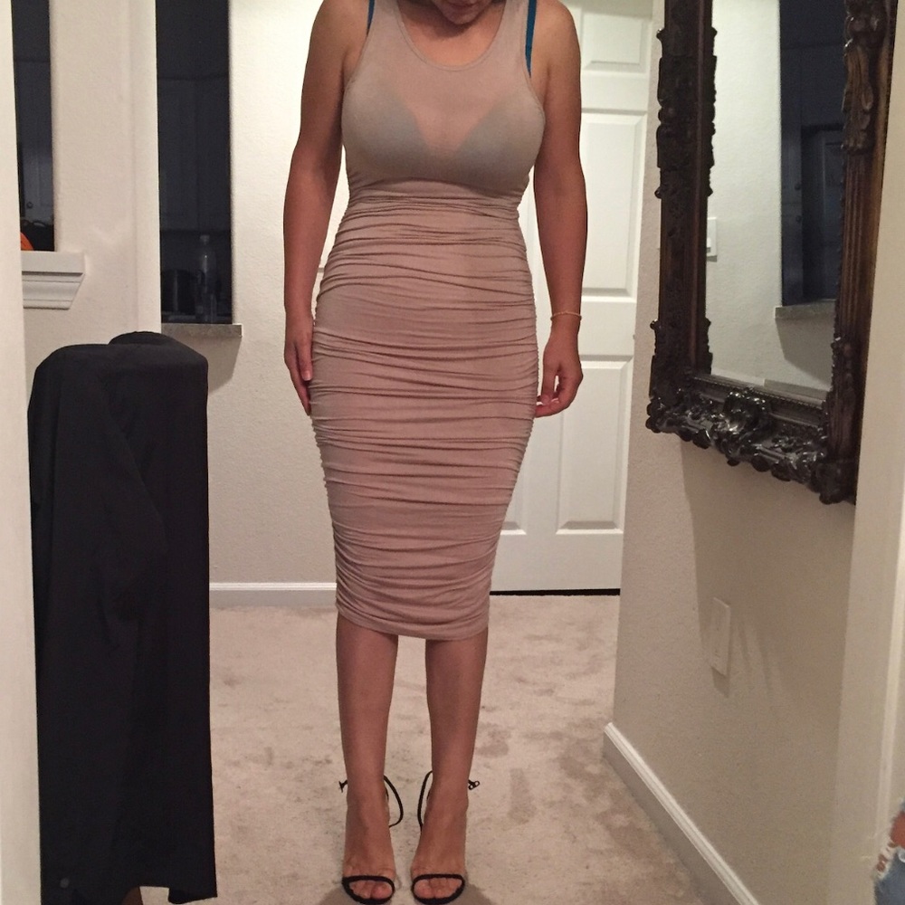 Hourglass midi dress